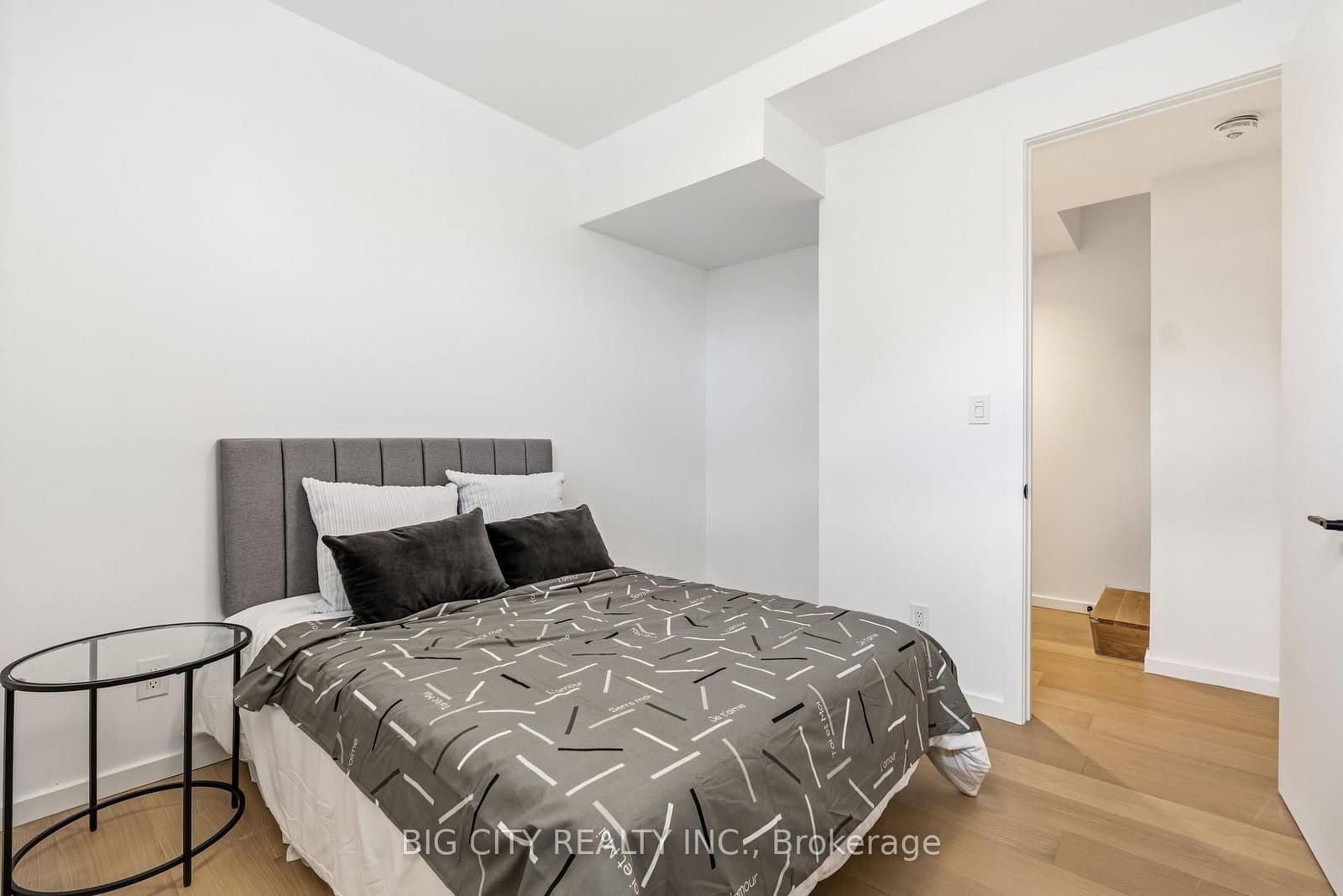 276 Lanor Avenue, Unit 1 thumbnail 30