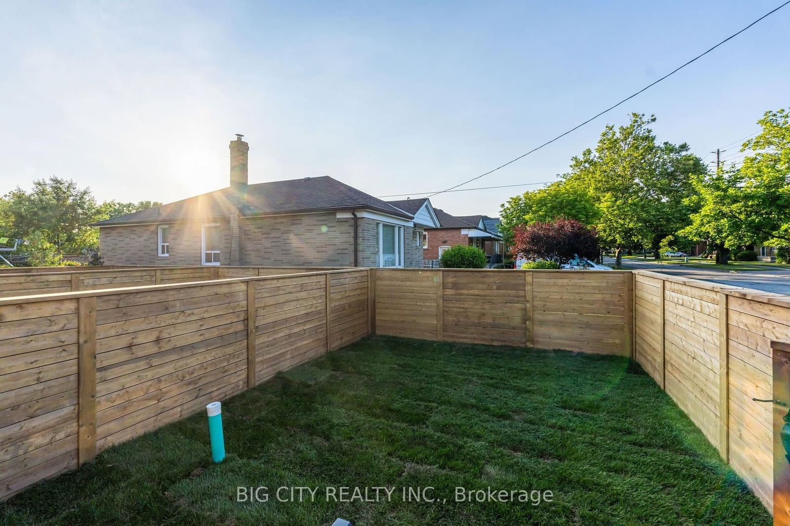 276 Lanor Avenue, Unit 1 thumbnail 39