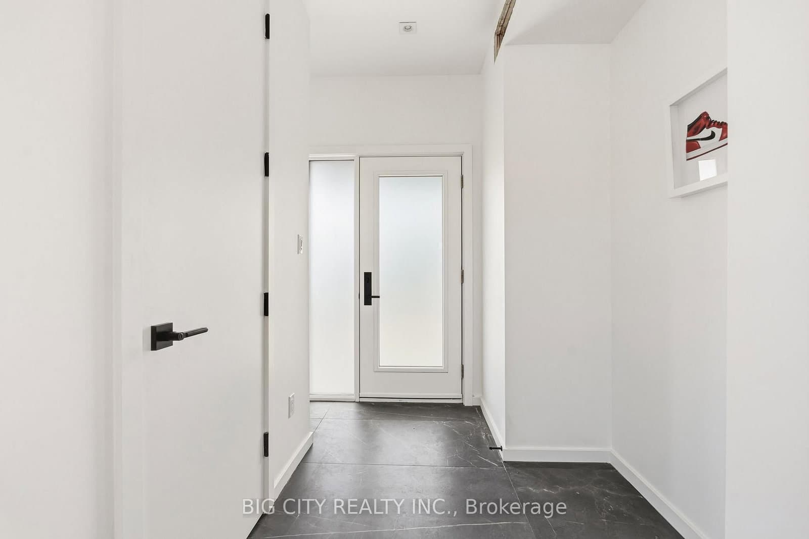 276 Lanor Avenue, Unit 1 thumbnail 5