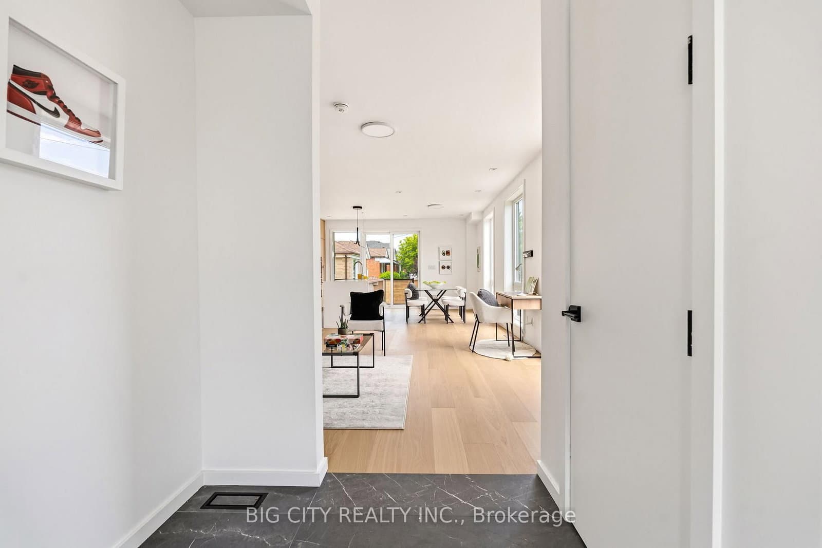 276 Lanor Avenue, Unit 1 thumbnail 6