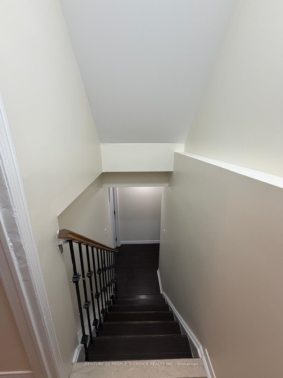 459 Pettit Trail, Unit Bsmt thumbnail 8