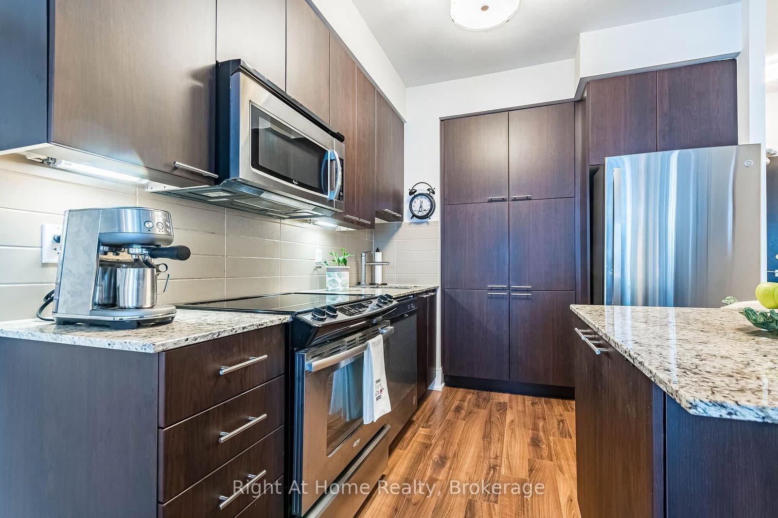 15 Viking Lane, Unit 1303 thumbnail 14