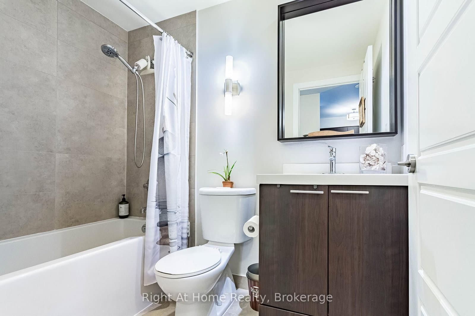 15 Viking Lane, Unit 1303 thumbnail 27