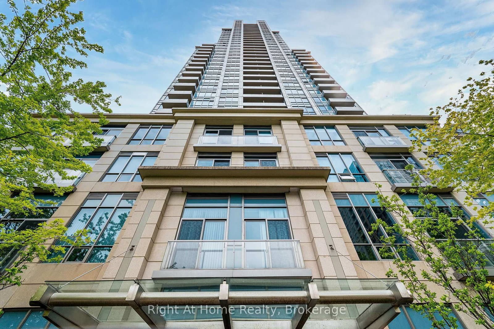 15 Viking Lane, Unit 1303 thumbnail 4
