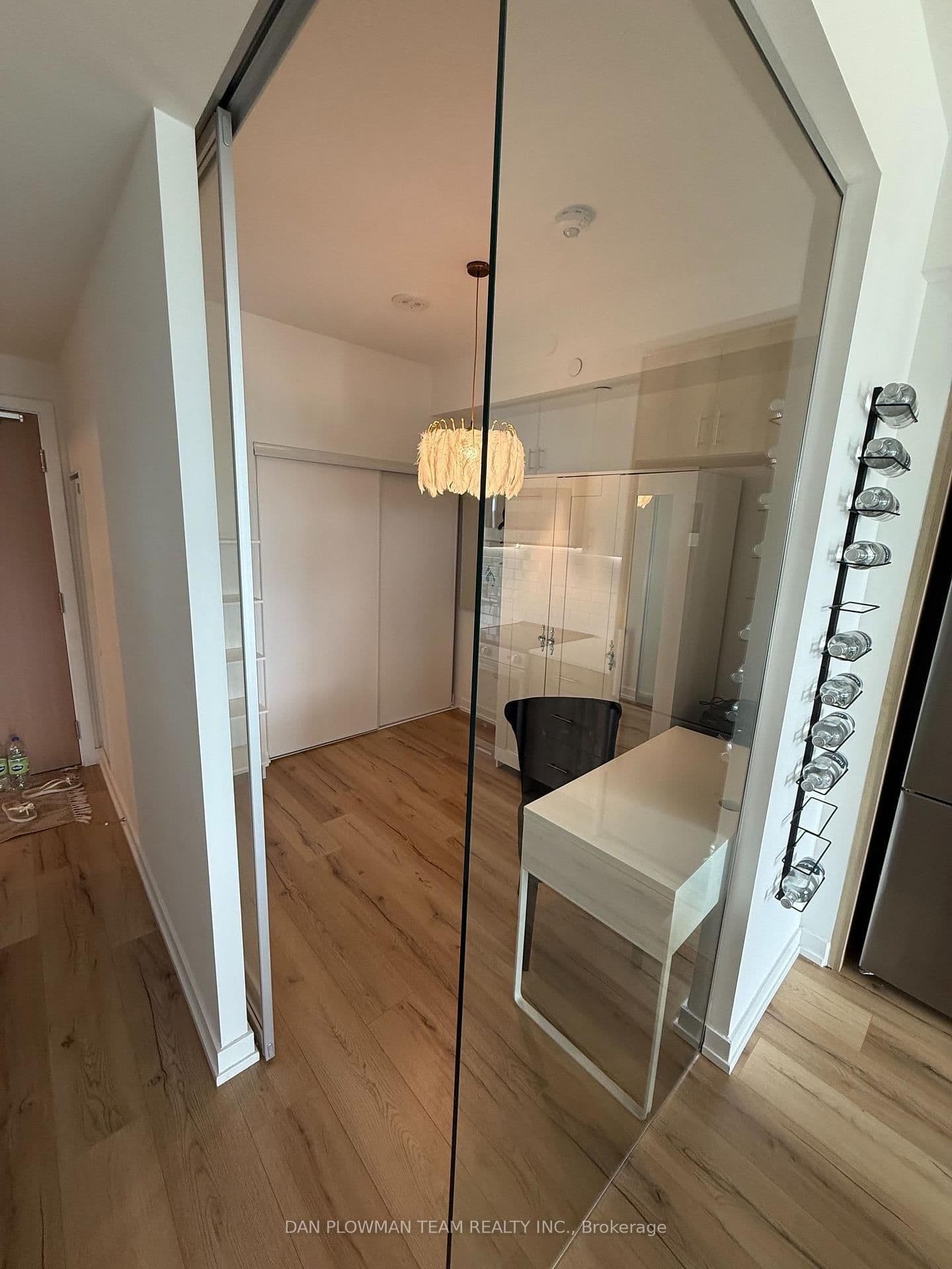 1195 The Queensway, Unit 405 thumbnail 6