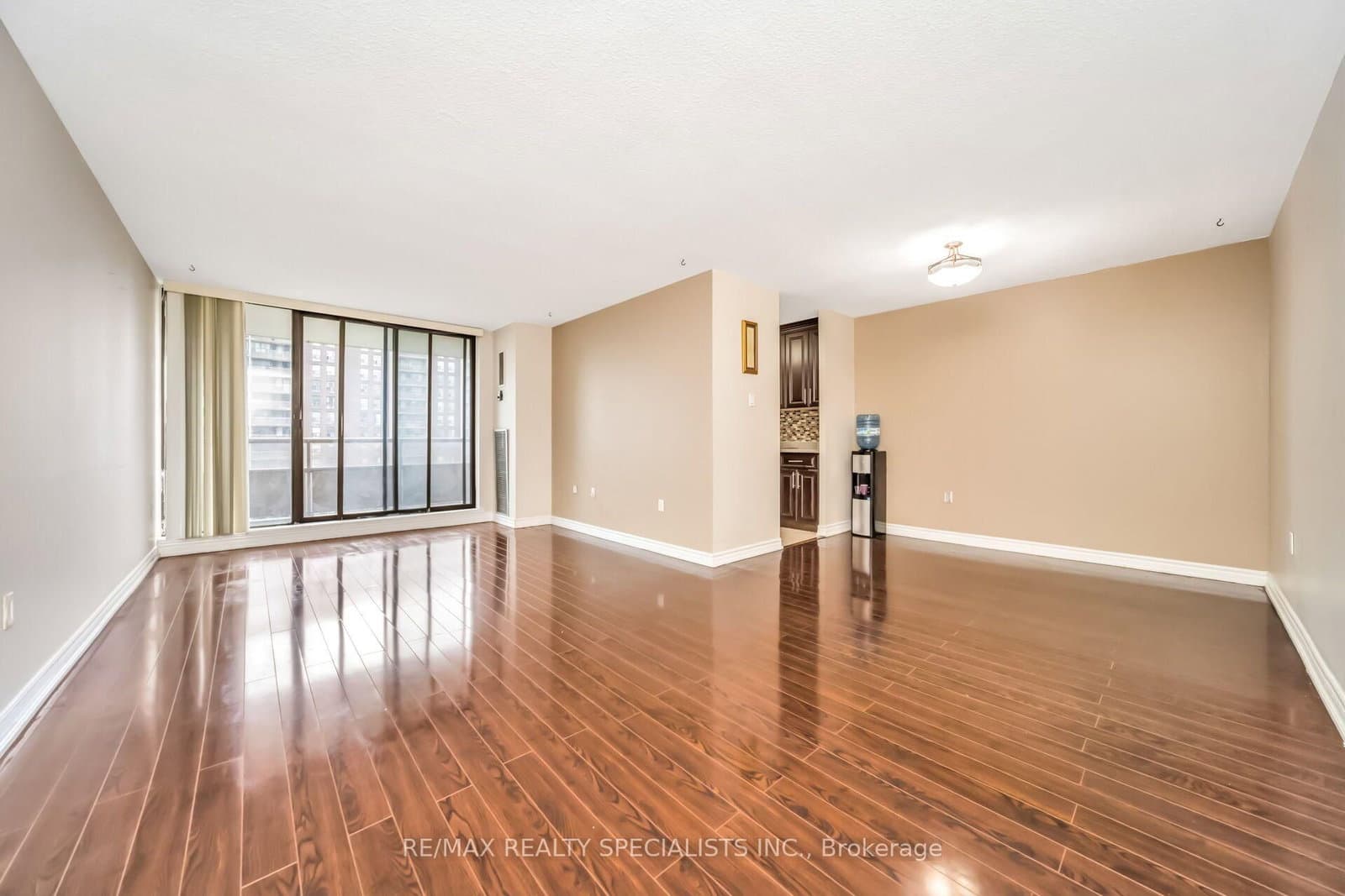 4 Kings Cross Road, Unit 1008 thumbnail 11