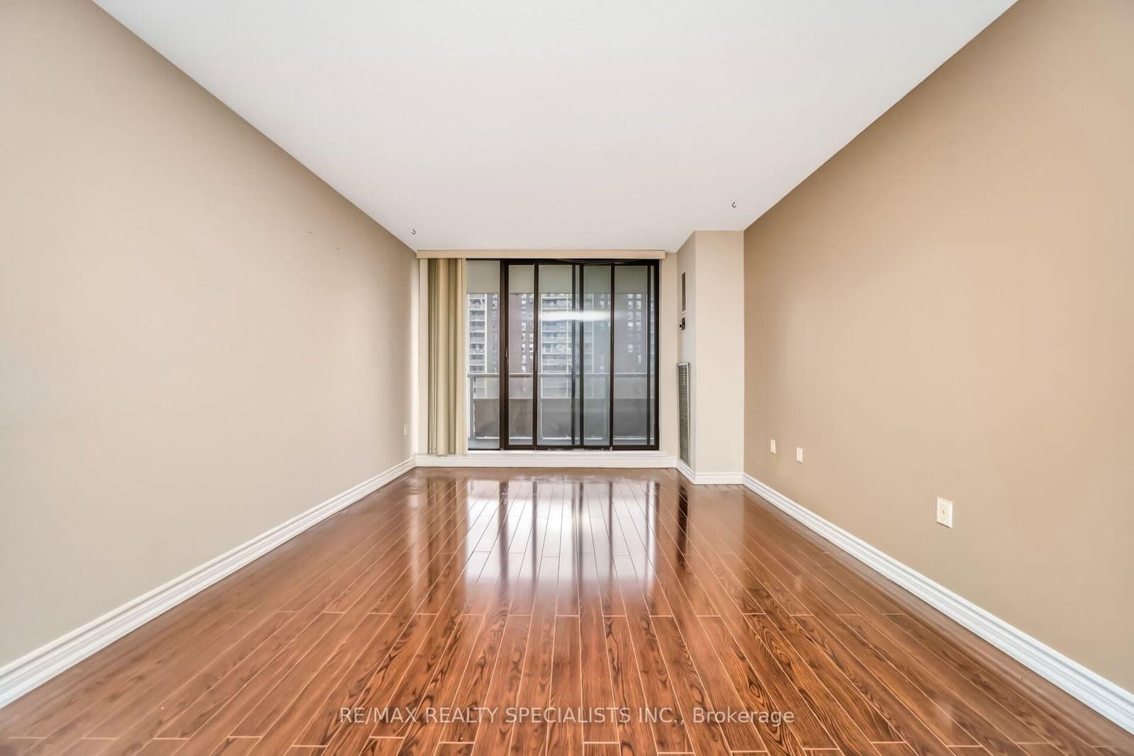 4 Kings Cross Road, Unit 1008 thumbnail 12