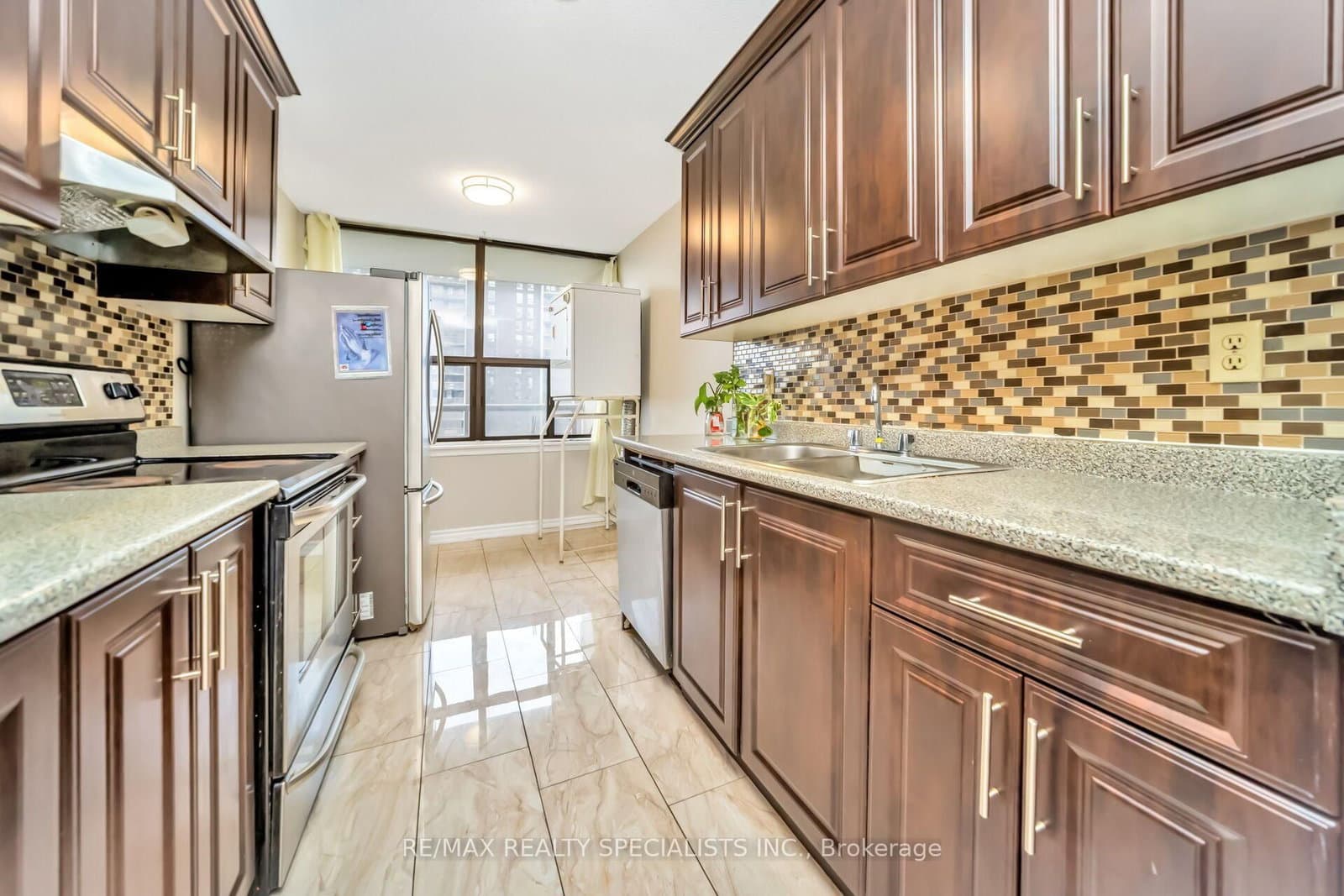 4 Kings Cross Road, Unit 1008 thumbnail 17