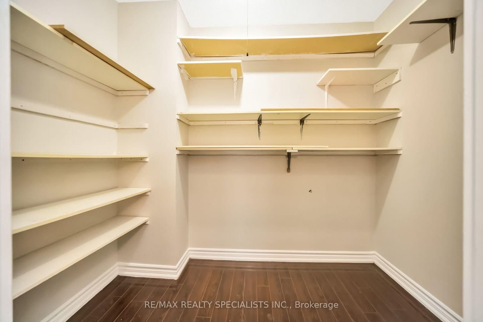 4 Kings Cross Road, Unit 1008 thumbnail 28