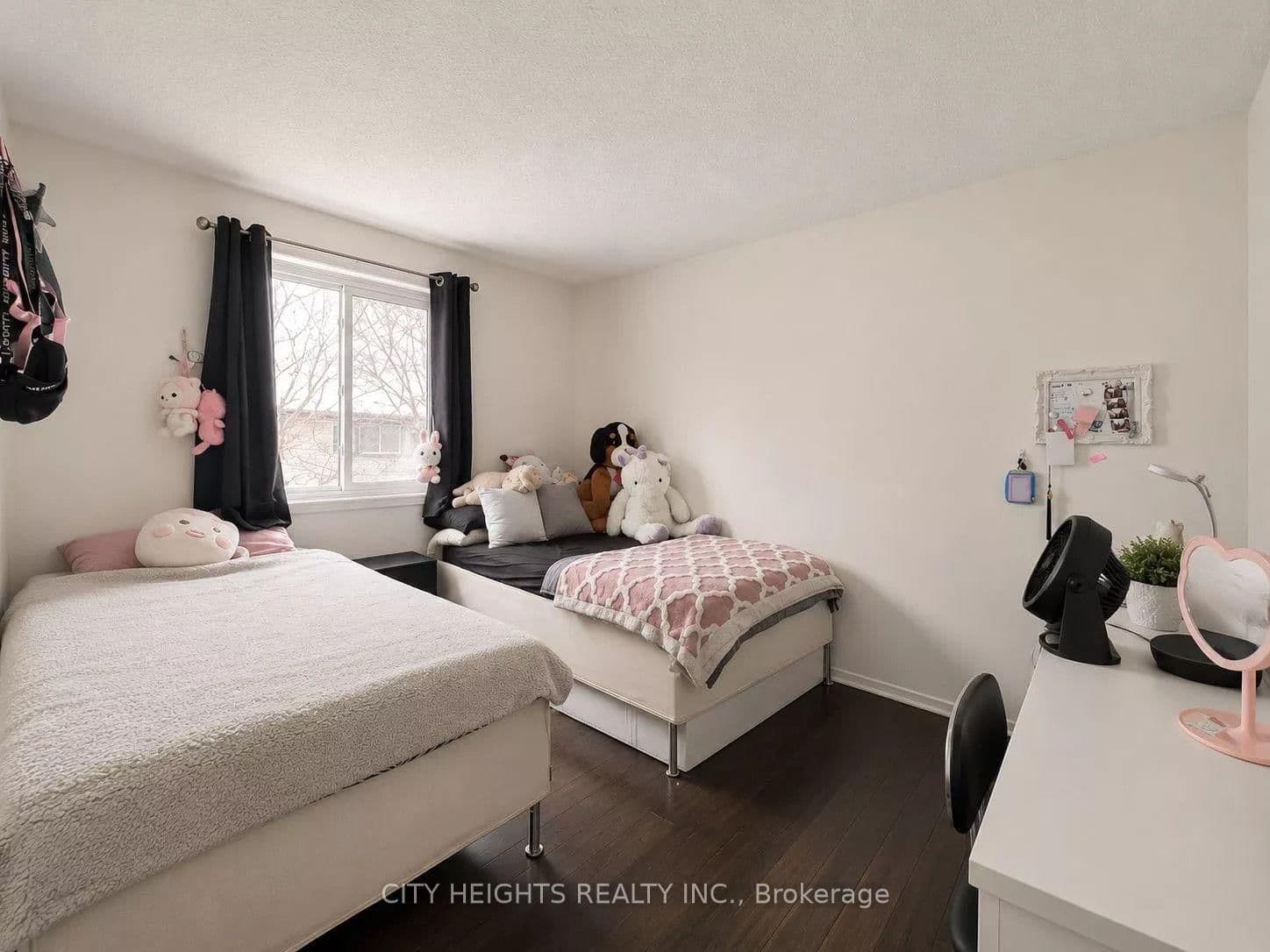 45 Hansen Road N, Unit 20 thumbnail 18
