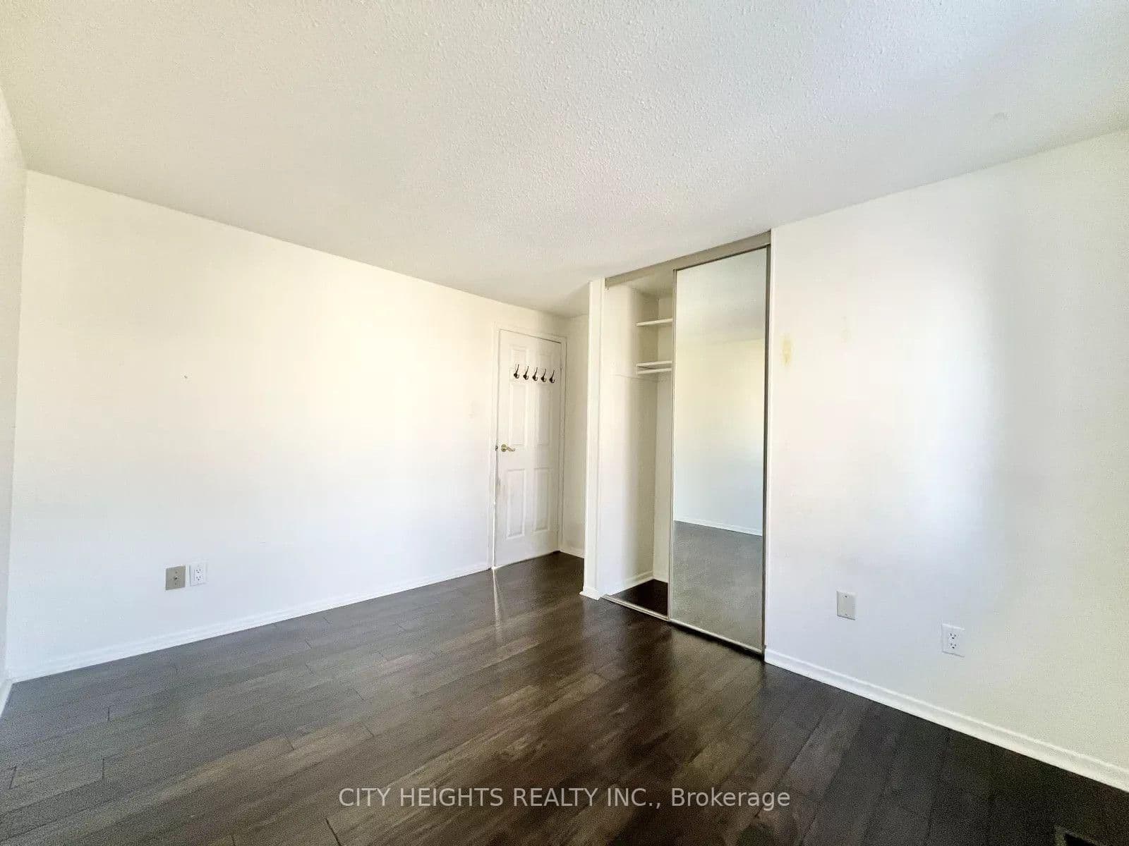 45 Hansen Road N, Unit 20 thumbnail 22