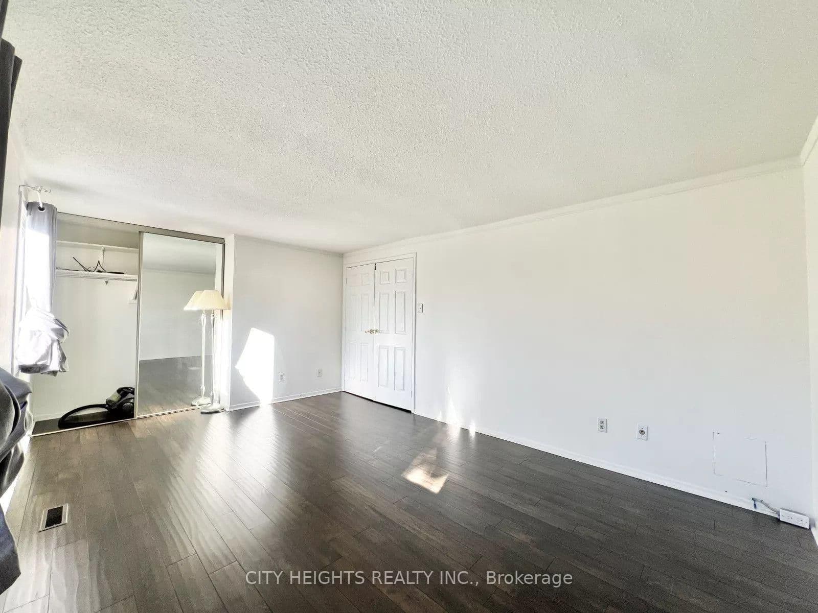 45 Hansen Road N, Unit 20 thumbnail 25