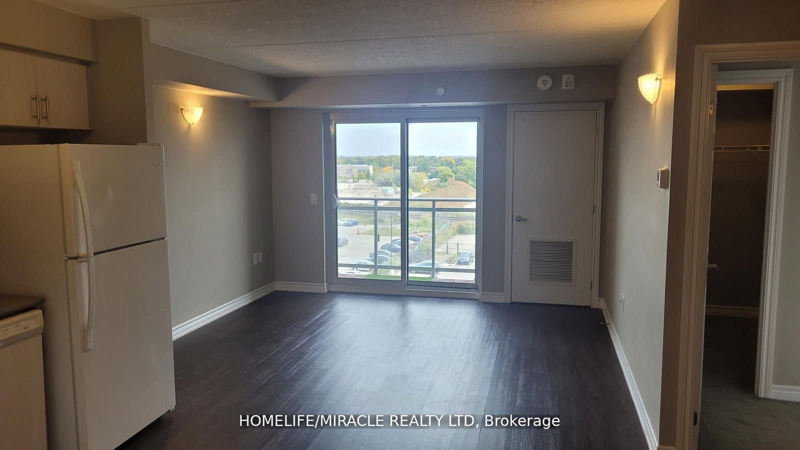 716 Main Street E, Unit 607 thumbnail 4