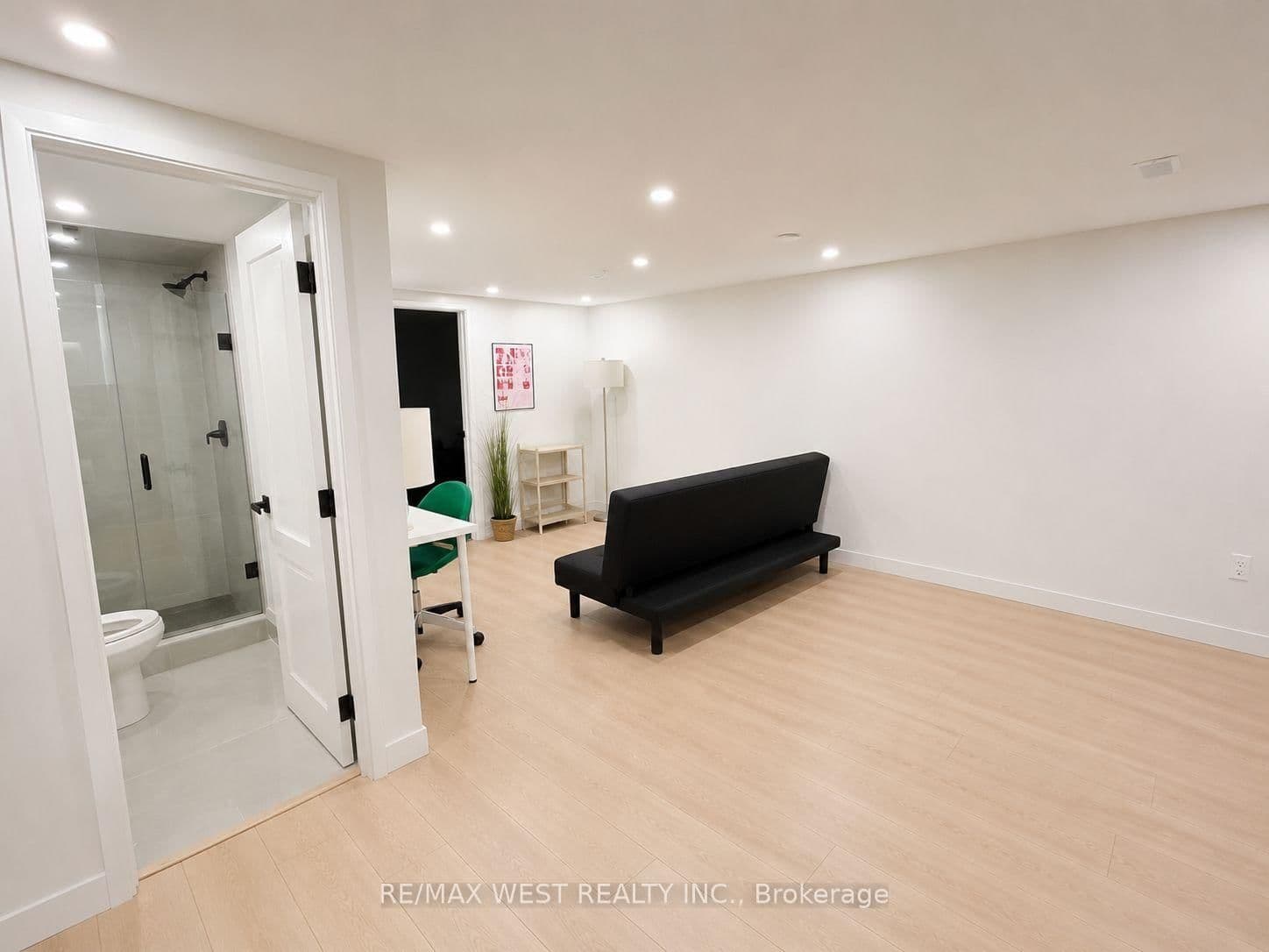 202 Perth Avenue, Unit 5 thumbnail 4