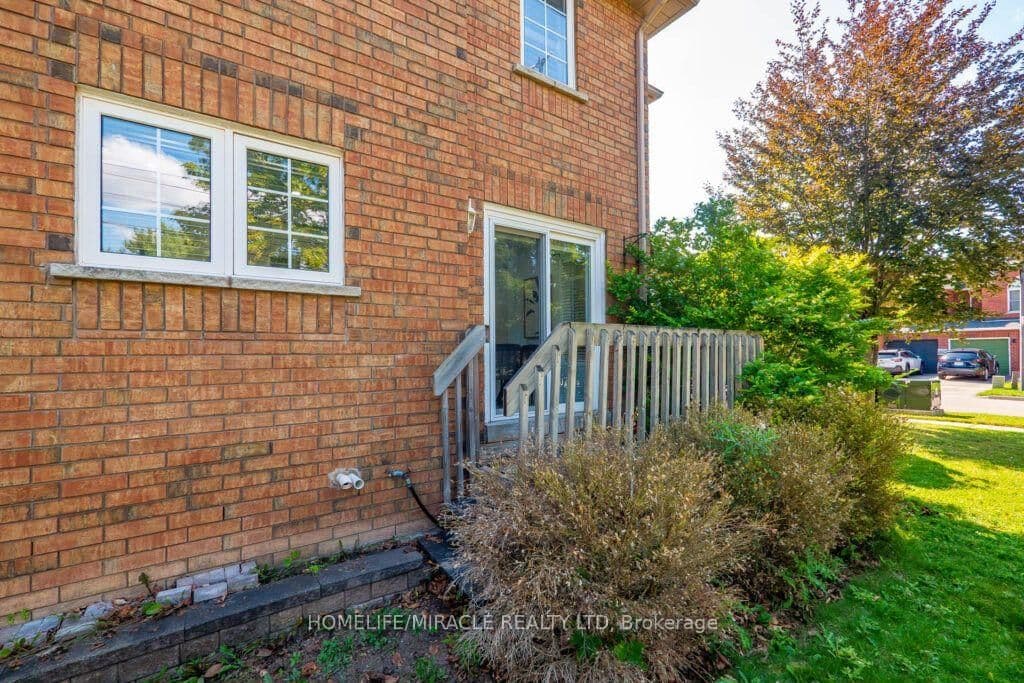 59 Dawson Crescent thumbnail 35