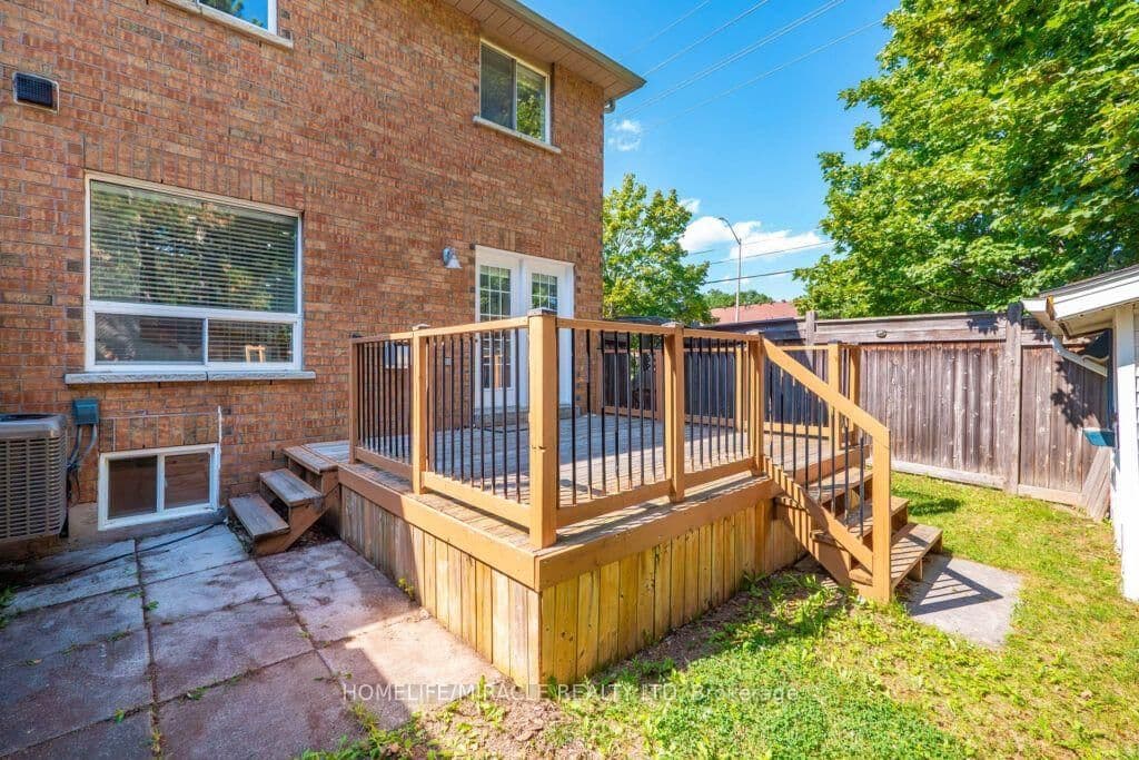 59 Dawson Crescent thumbnail 38