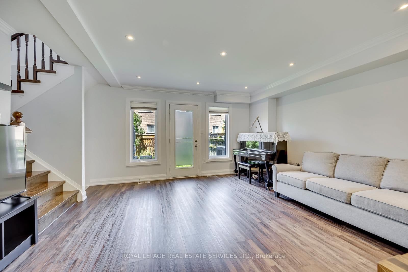 2189 Postmaster Drive, Unit 15 thumbnail 18