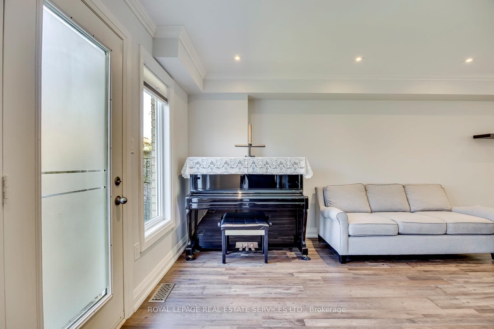 2189 Postmaster Drive, Unit 15 thumbnail 21