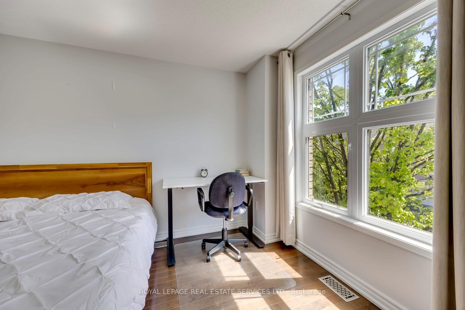 2189 Postmaster Drive, Unit 15 thumbnail 30