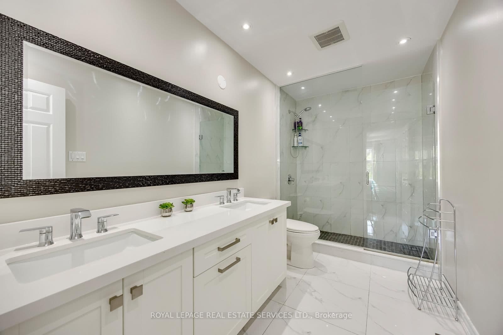 2189 Postmaster Drive, Unit 15 thumbnail 32
