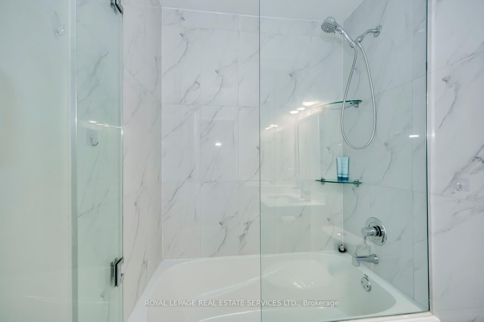 2189 Postmaster Drive, Unit 15 thumbnail 41
