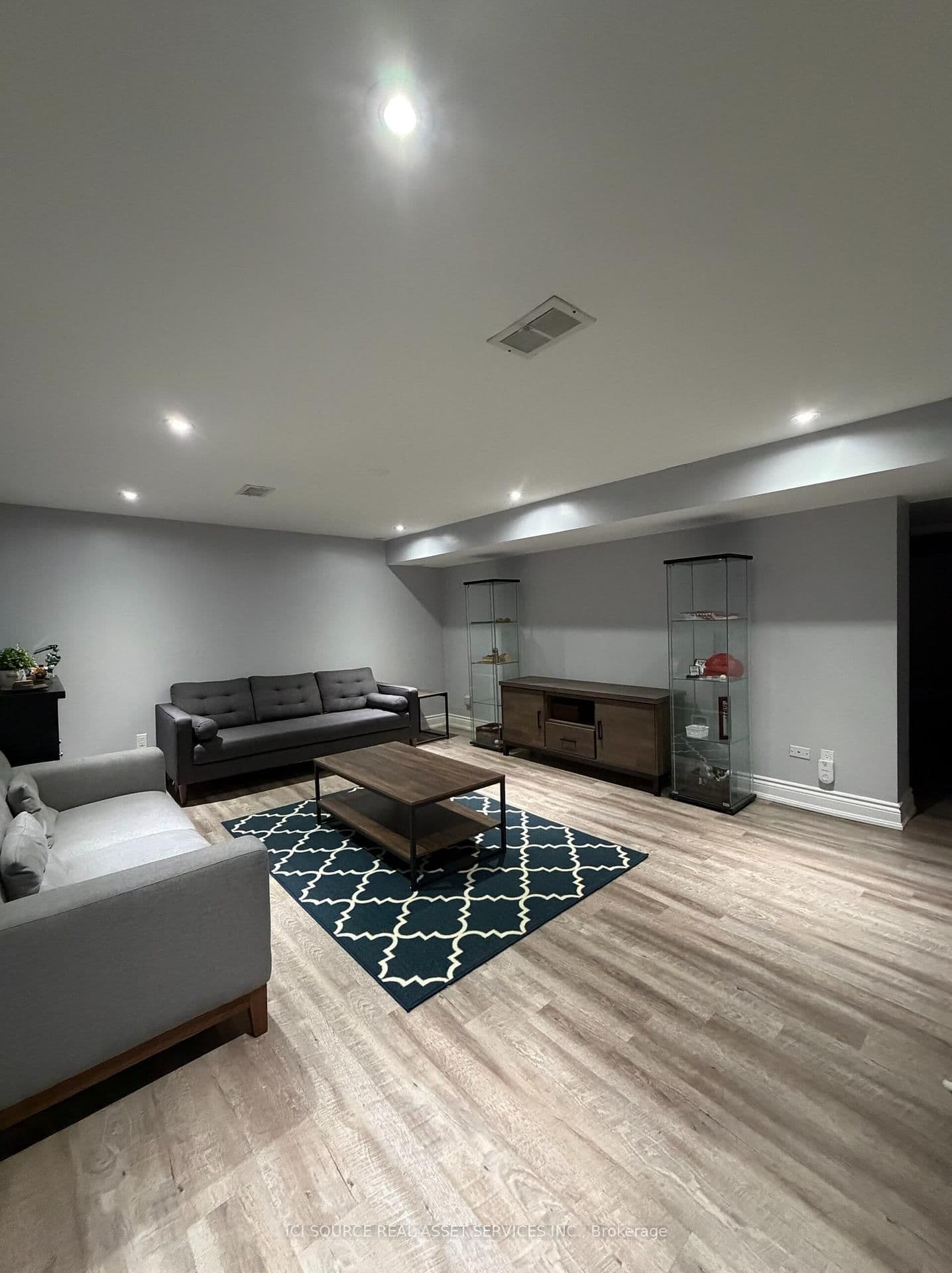 65 Glen Agar Drive, Unit Basement thumbnail 14