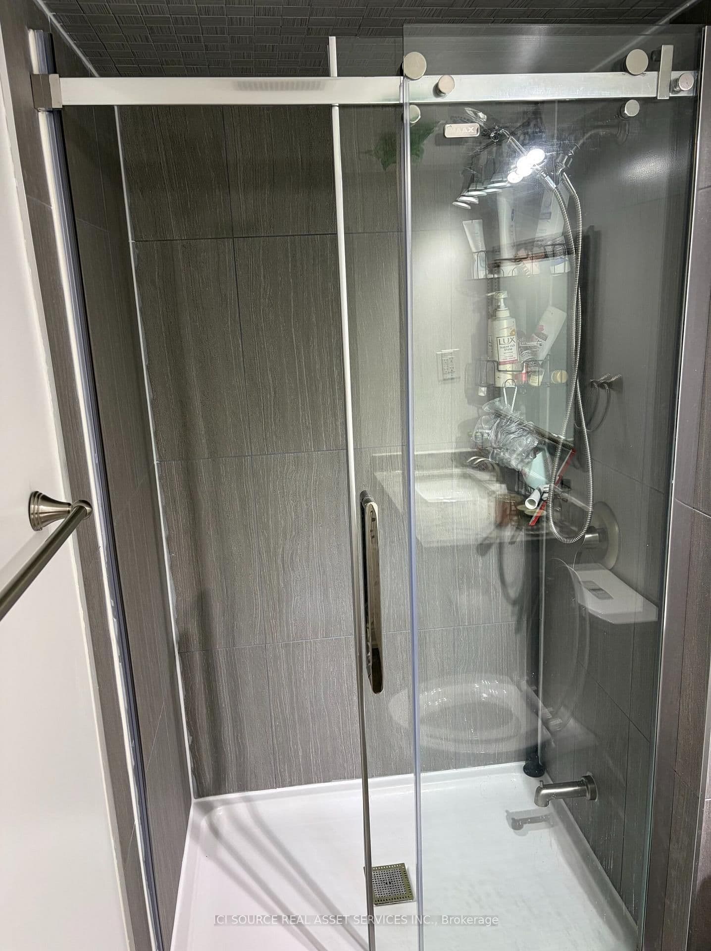 65 Glen Agar Drive, Unit Basement thumbnail 17