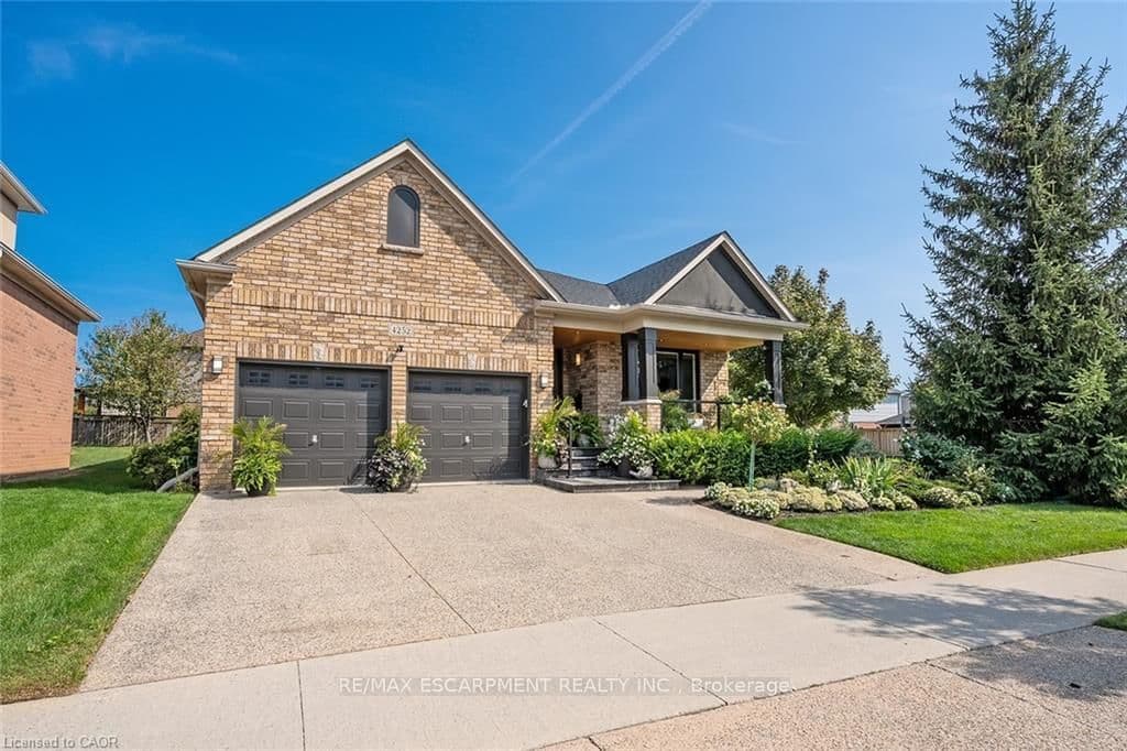 4252 Sarazen Drive thumbnail 2
