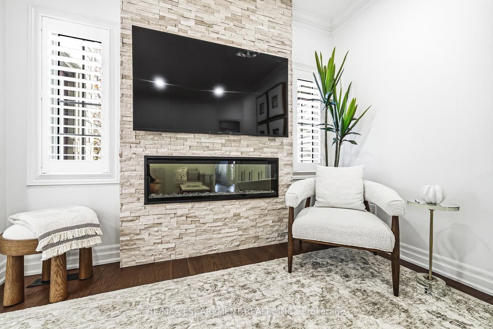 4211 Millcroft Park Drive, Unit 19 thumbnail 10