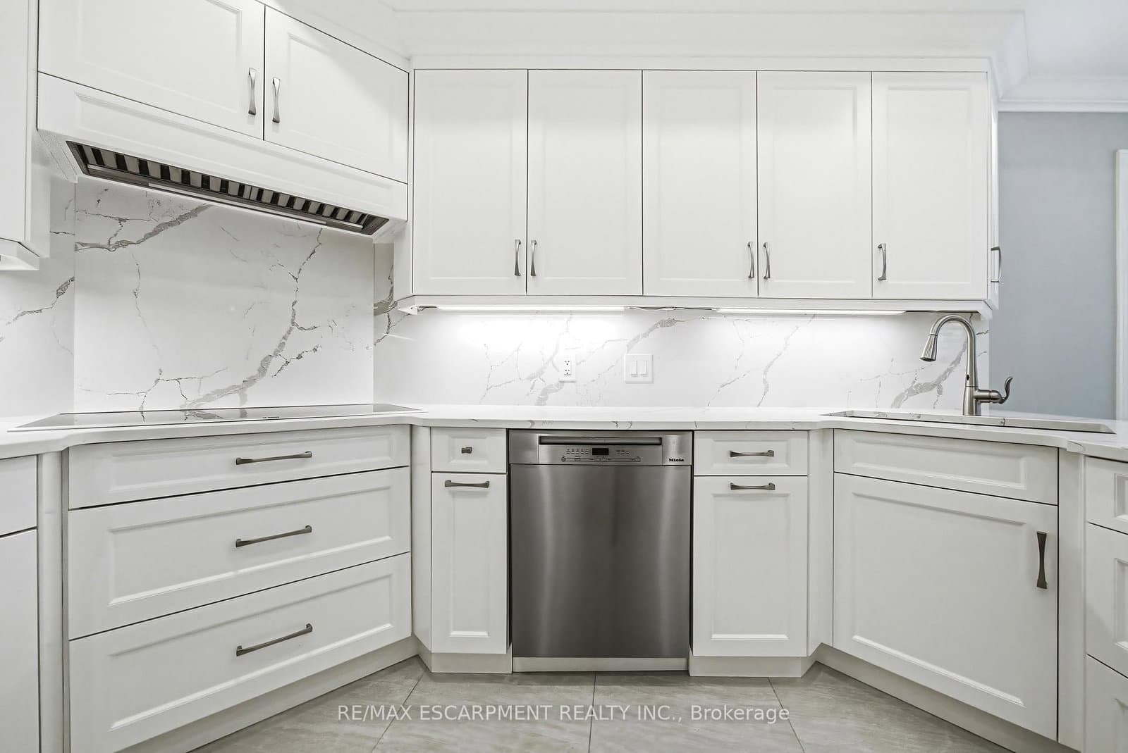 4211 Millcroft Park Drive, Unit 19 thumbnail 14