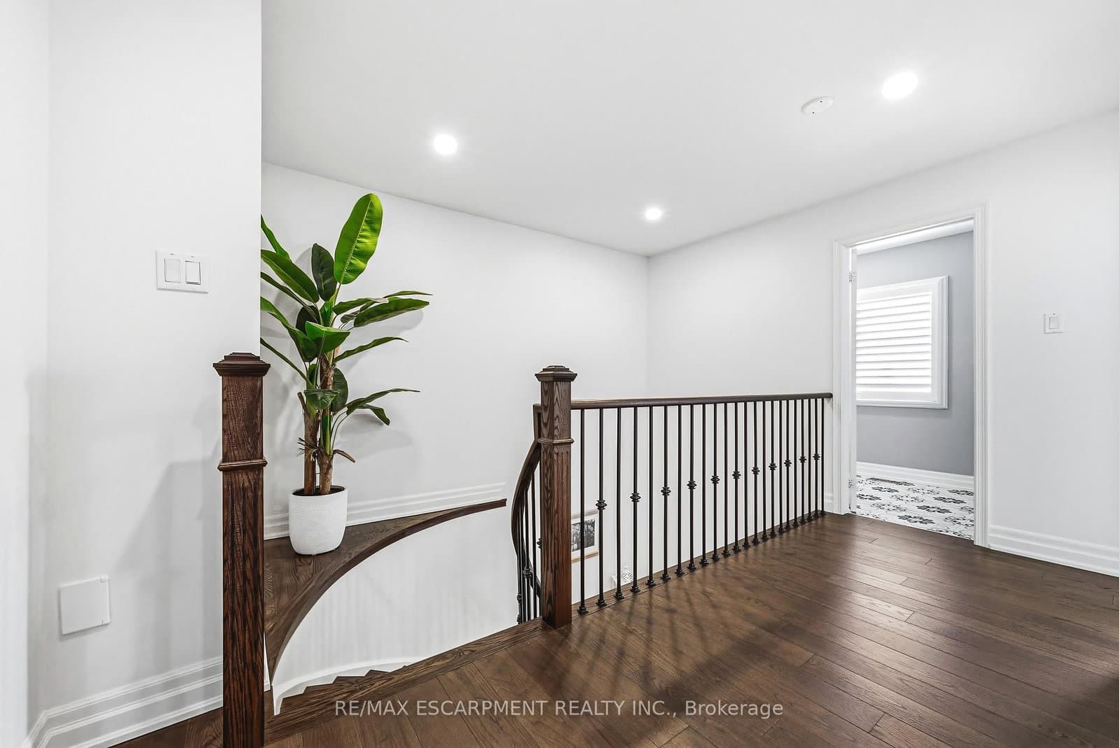 4211 Millcroft Park Drive, Unit 19 thumbnail 18