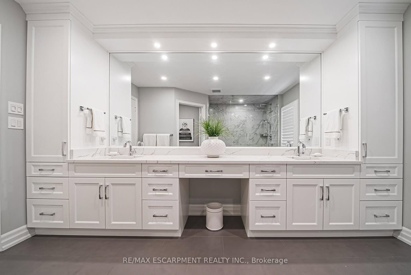 4211 Millcroft Park Drive, Unit 19 thumbnail 25
