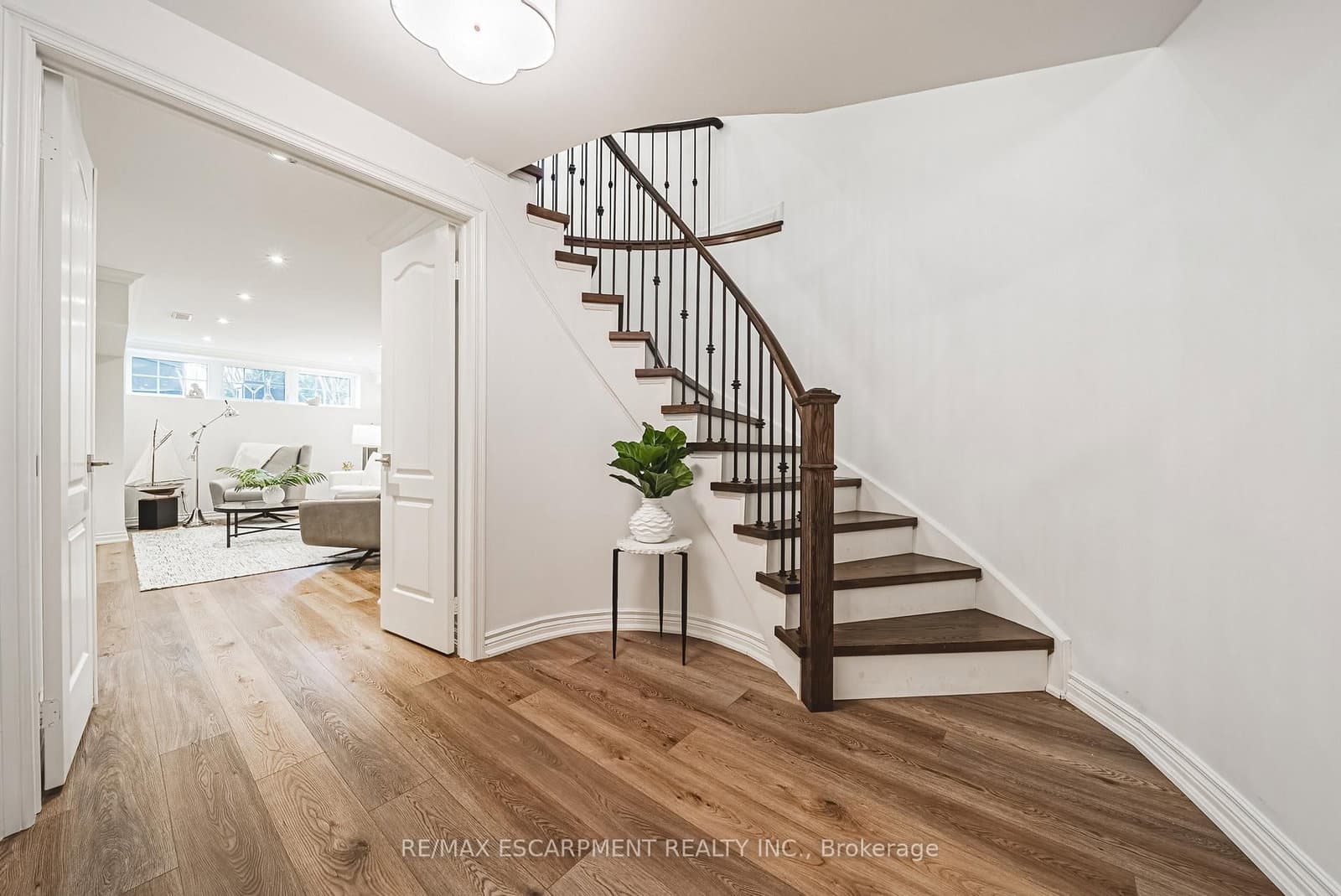 4211 Millcroft Park Drive, Unit 19 thumbnail 29