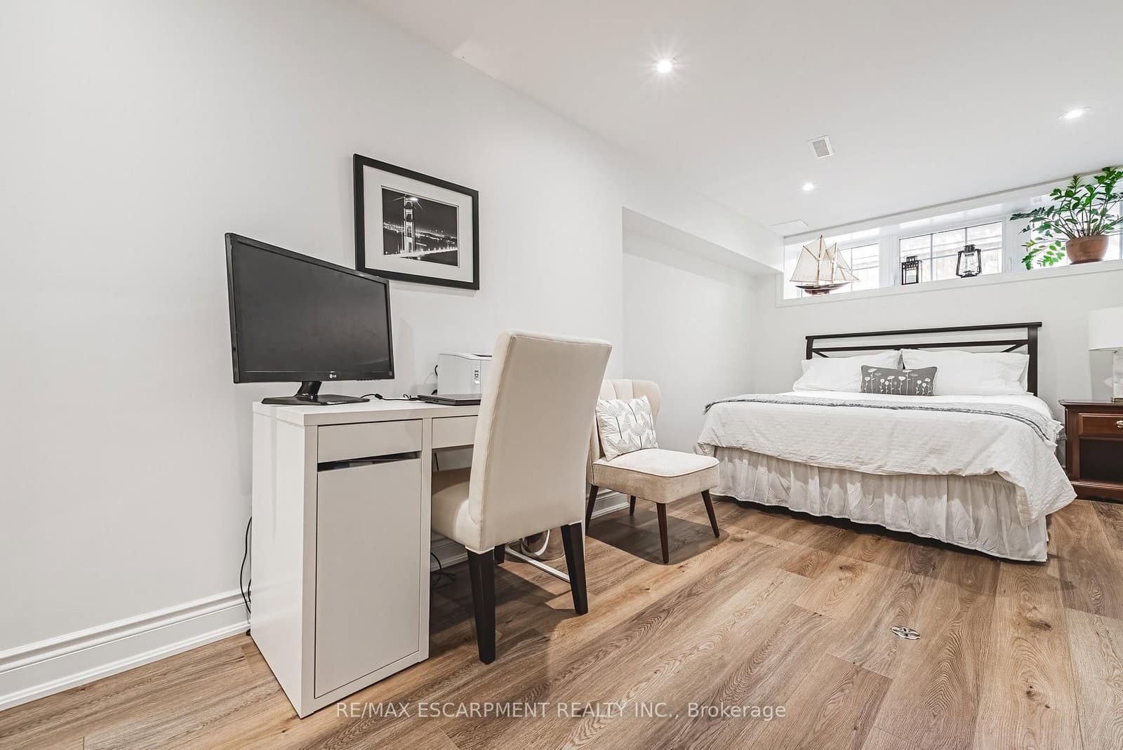 4211 Millcroft Park Drive, Unit 19 thumbnail 33