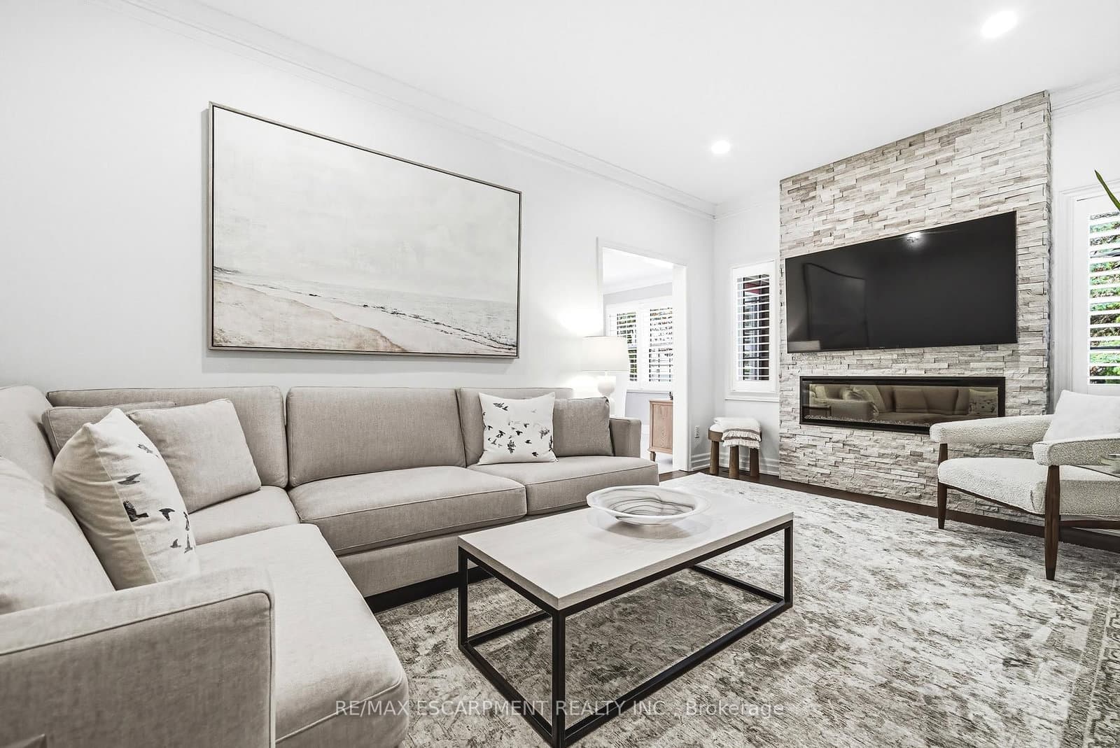 4211 Millcroft Park Drive, Unit 19 thumbnail 9