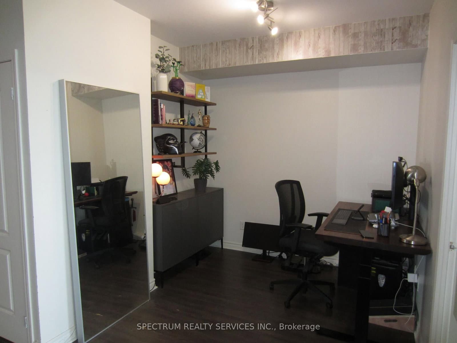 3865 Lake Shore Boulevard W, Unit 512 thumbnail 8