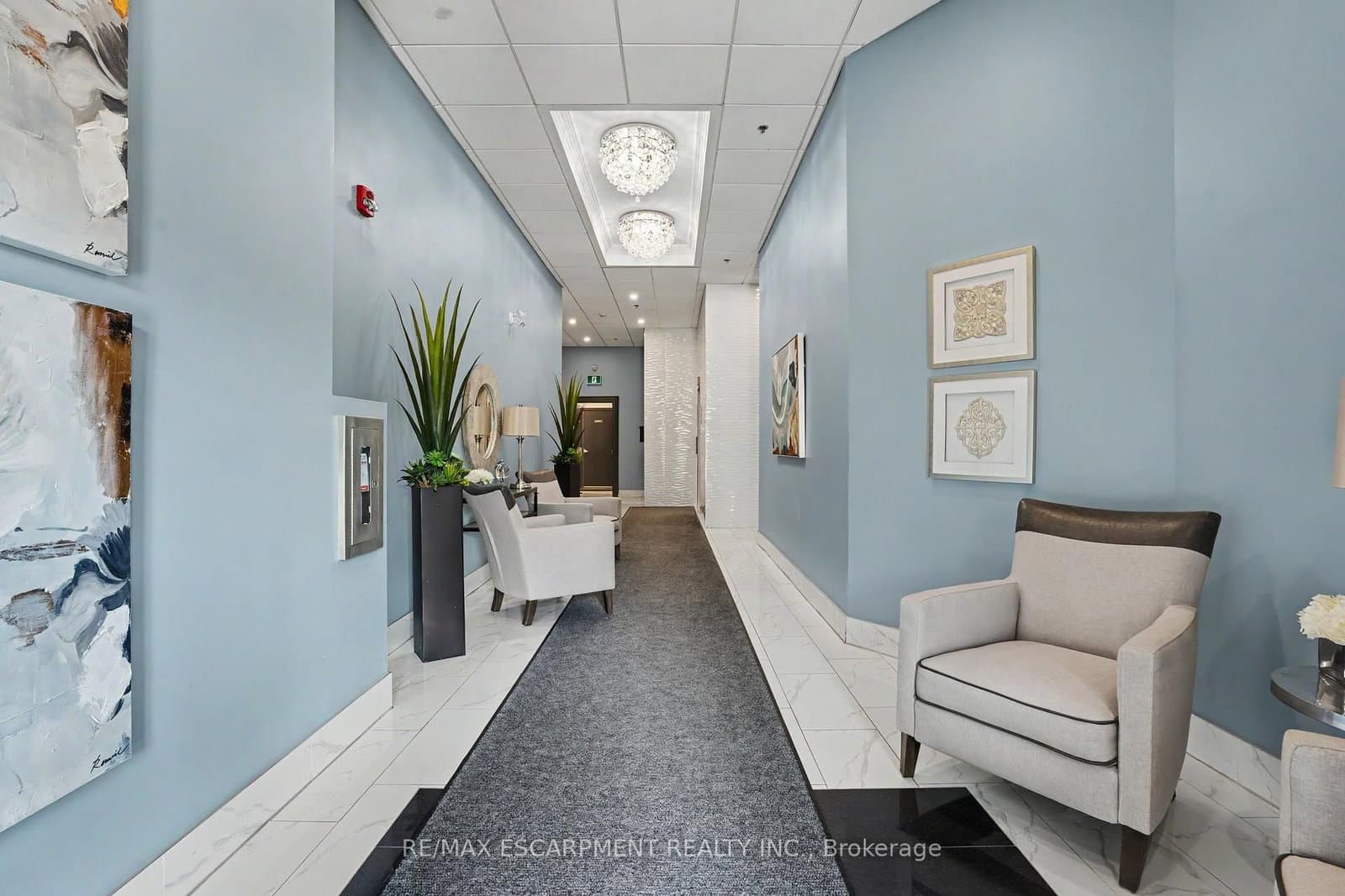 34 Plains Road E, Unit 206 thumbnail 3