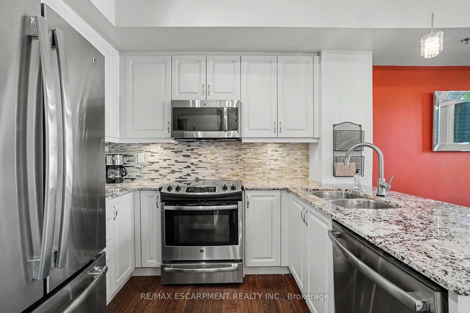34 Plains Road E, Unit 206 thumbnail 9