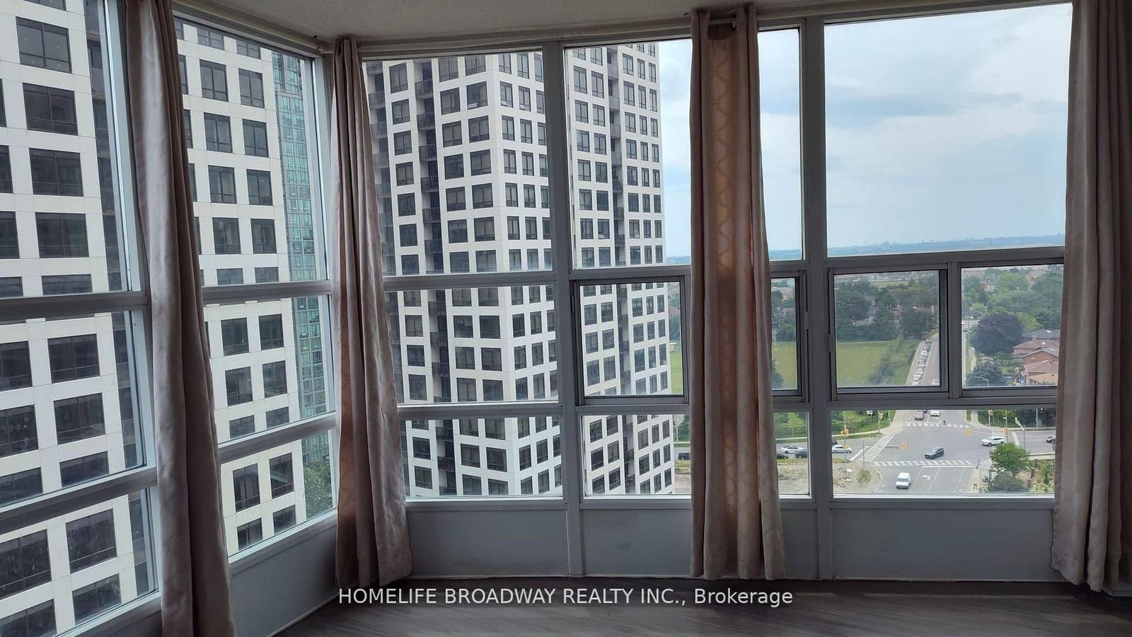 33 Elm Drive W, Unit 1802 thumbnail 6