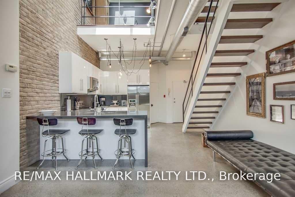 6 Bartlett Avenue, Unit 7 thumbnail 4