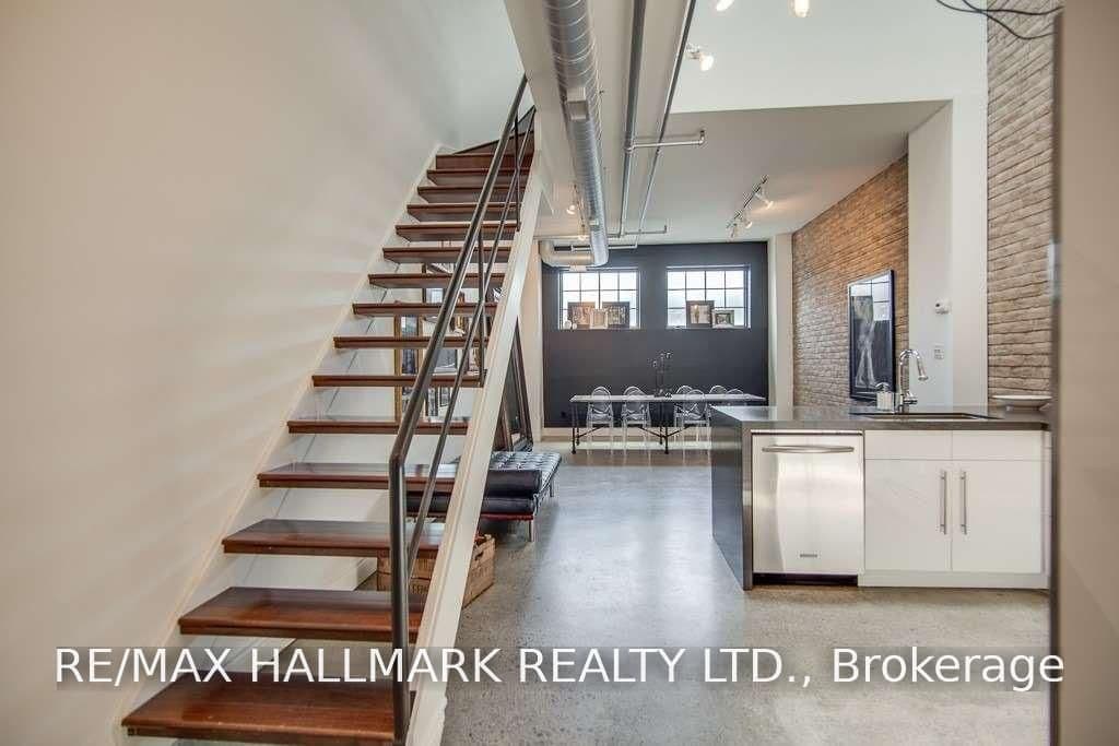 6 Bartlett Avenue, Unit 7 thumbnail 8