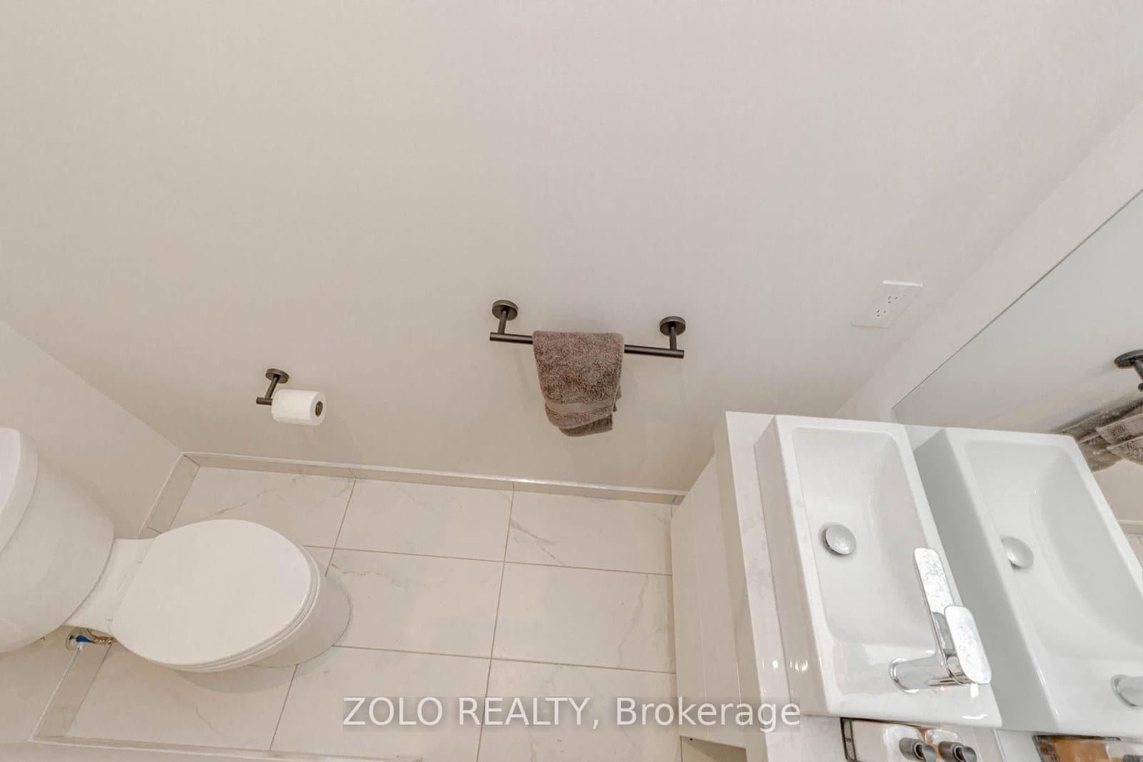 123 Maurice Drive, Unit 208 thumbnail 17