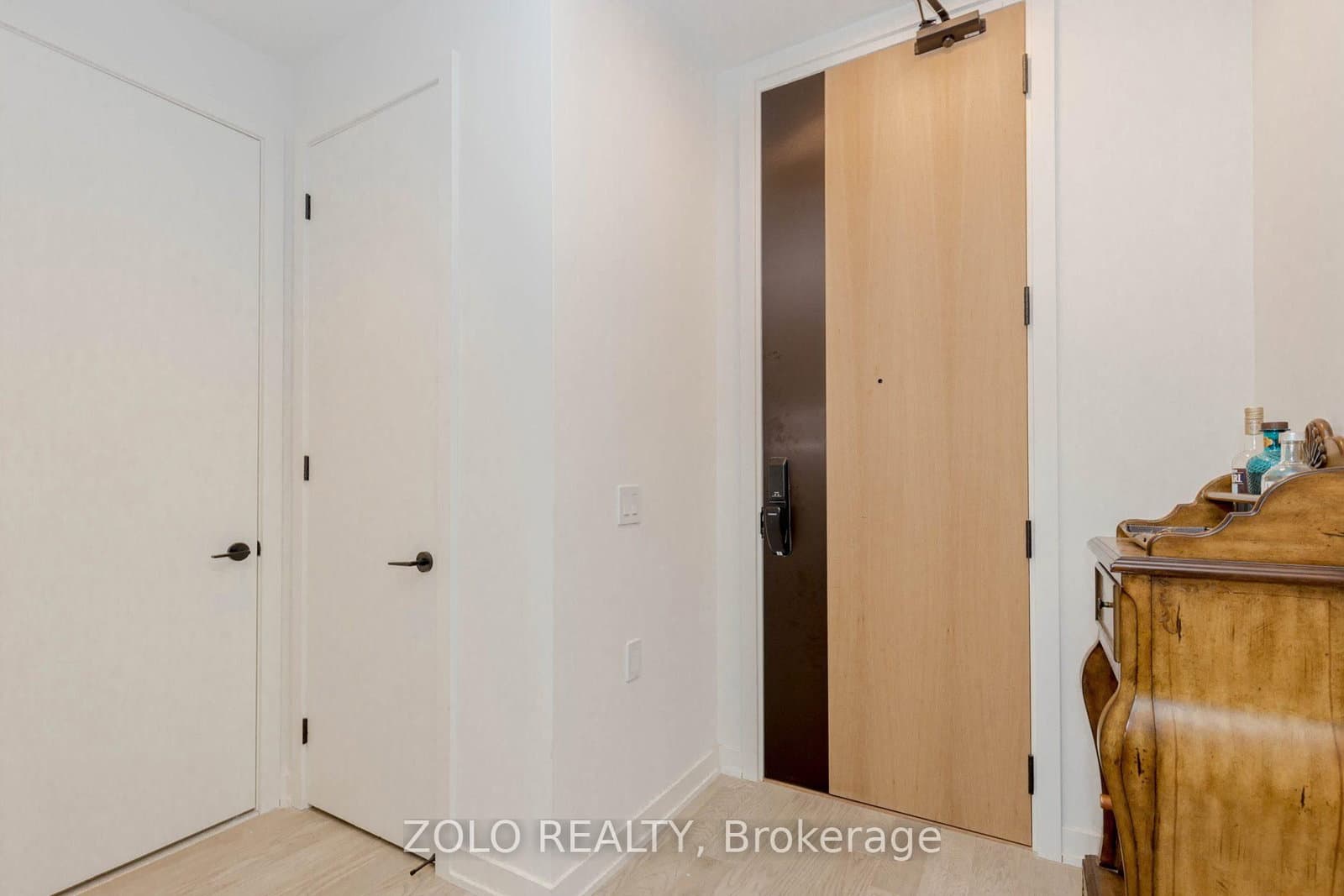 123 Maurice Drive, Unit 208 thumbnail 7