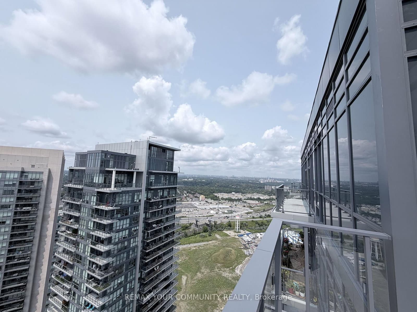 2220 Lakeshore Boulevard, Unit PH2 thumbnail 20