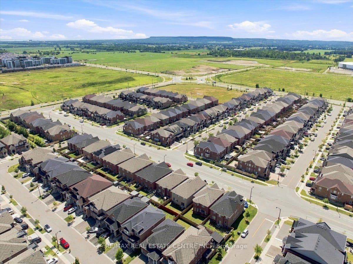 1053 Job Crescent thumbnail 46