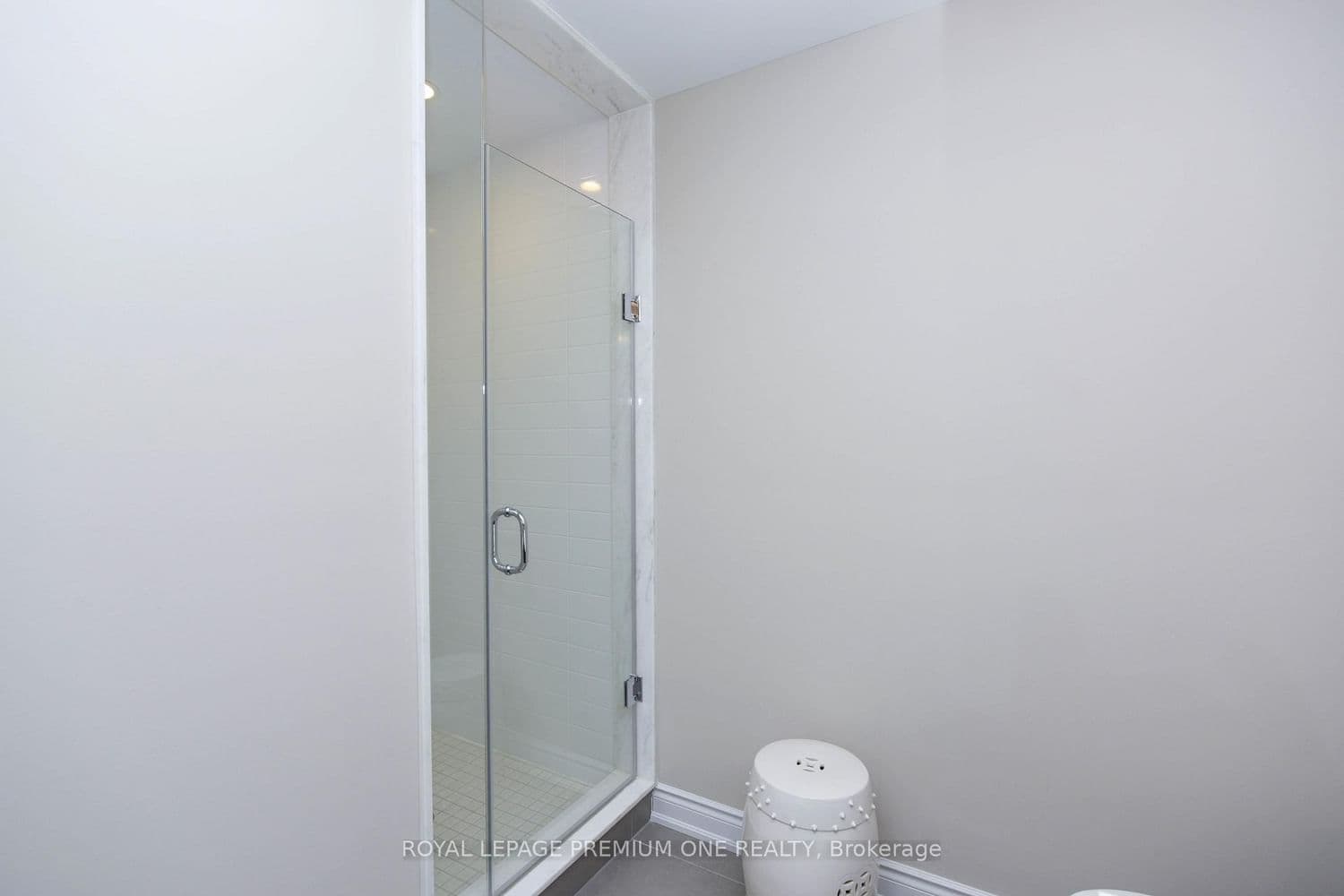 6A ACORN Avenue thumbnail 26