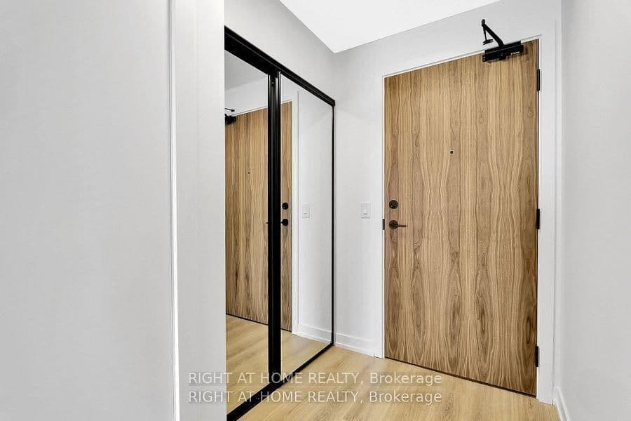 10 LAGERFELD Drive, Unit 401 thumbnail 11