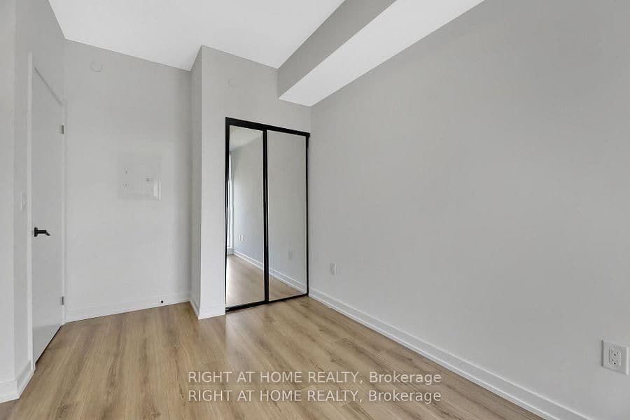 10 LAGERFELD Drive, Unit 401 thumbnail 30
