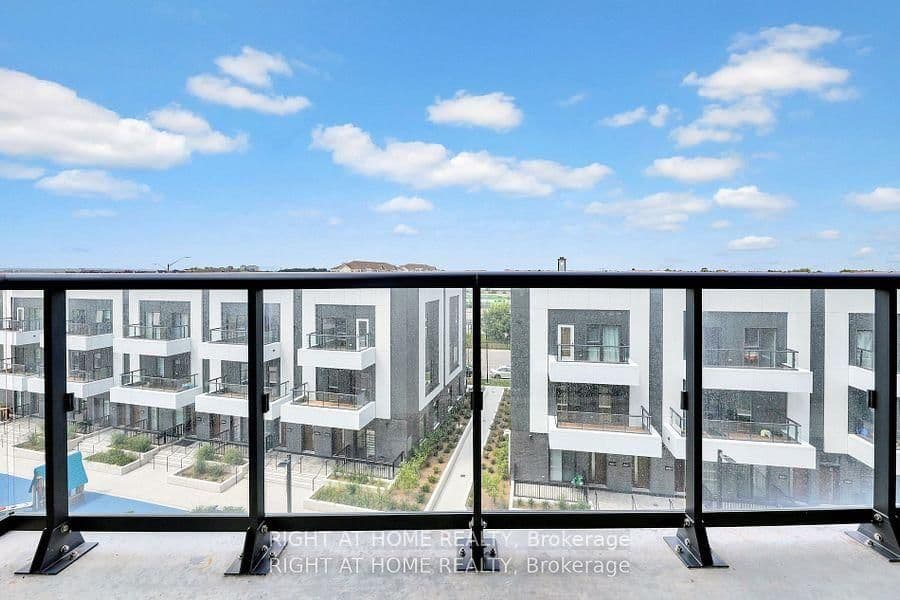 10 LAGERFELD Drive, Unit 401 thumbnail 32
