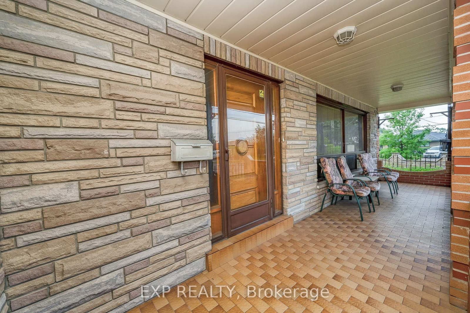 52 Storer Drive thumbnail 4